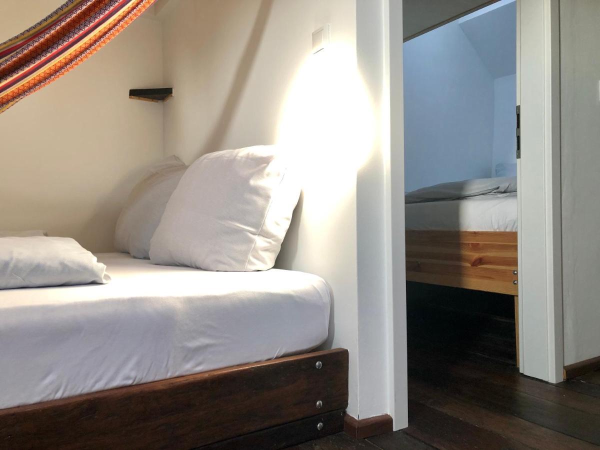 Schiffshotel "Schlafen Im Hafen" Hamborg Eksteriør billede