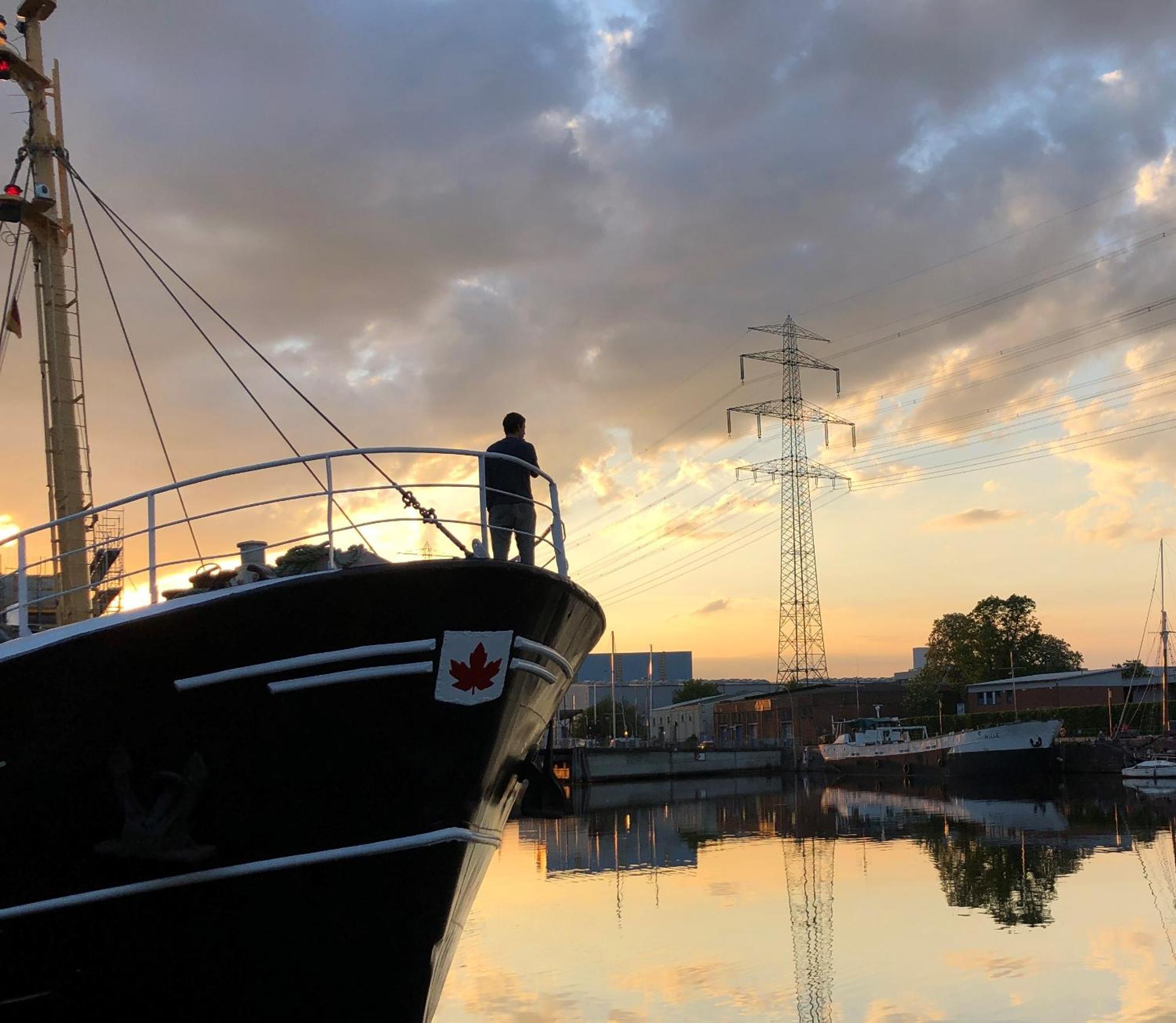 Schiffshotel "Schlafen Im Hafen" Hamborg Eksteriør billede
