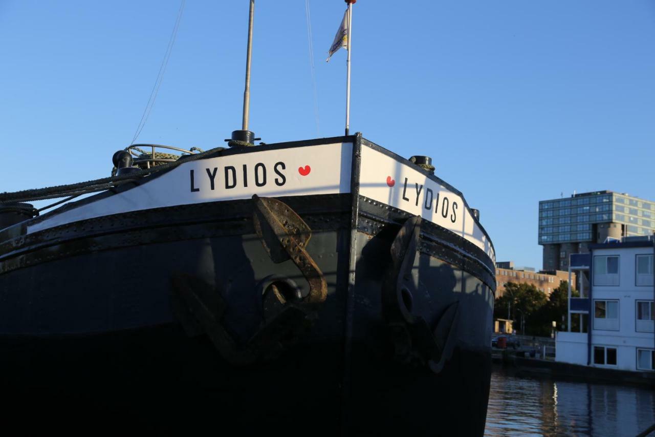 Schiffshotel "Schlafen Im Hafen" Hamborg Eksteriør billede